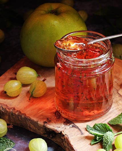 Gooseberry, Apple & Mint Jelly