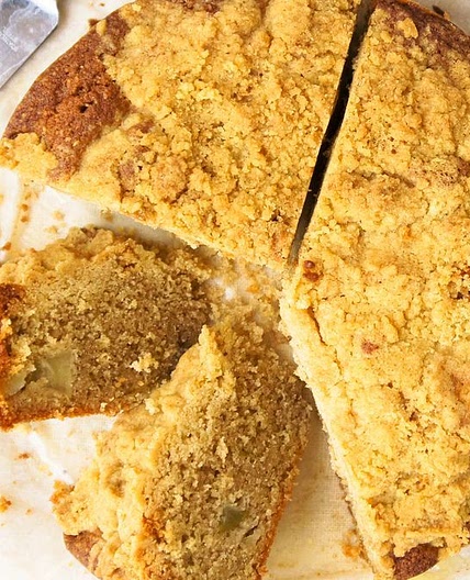 Cinnamon and Pear Crumble Cake recipe