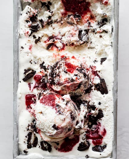 No Churn Cookies and Cream