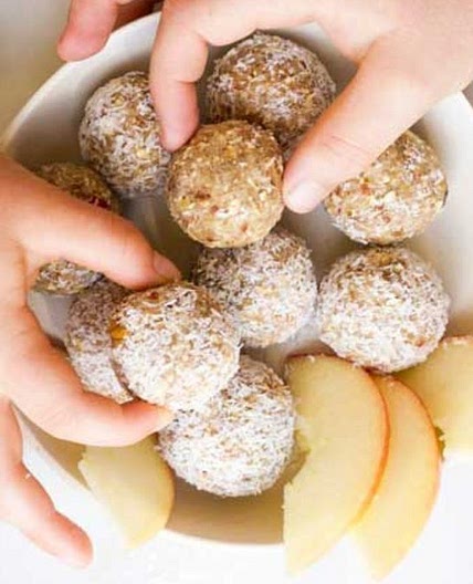 Apple and oat bliss balls recipe
