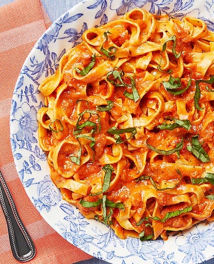 Pasta with Tomato Cream Sauce