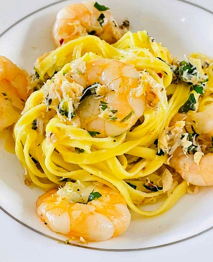 Prawn and Crab Linguine with Prosecco Sauce