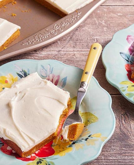 Pumpkin Sheet Cake With Cream Cheese Frosting