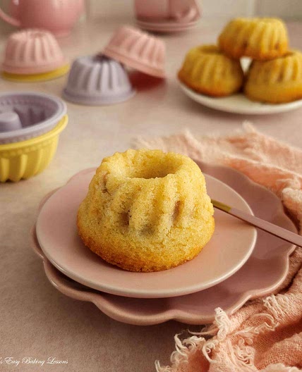 Air Fryer Mini Rhubarb Madeira Bundts