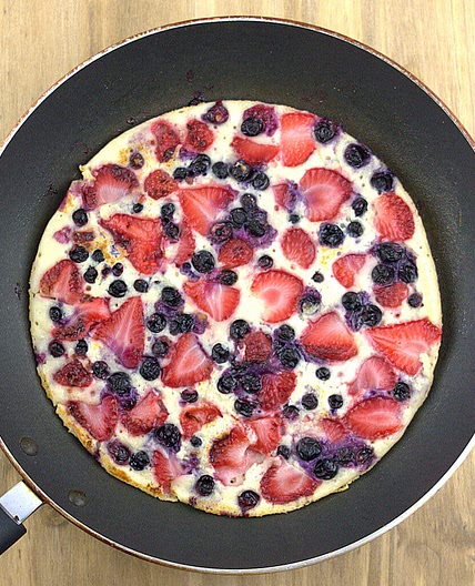 Yeast Pancakes with Fruit