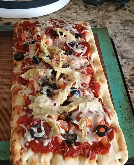 Mediterranean Flatbread Pizza