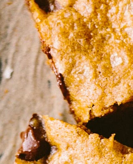 Salted Chocolate Chip Cookie Bars