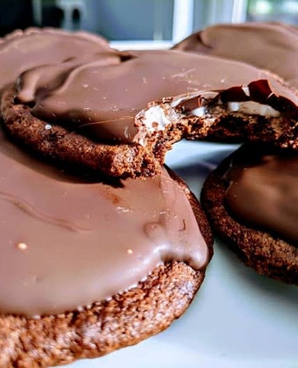 Vegan Mint Chocolate Cookies with mint creme filling