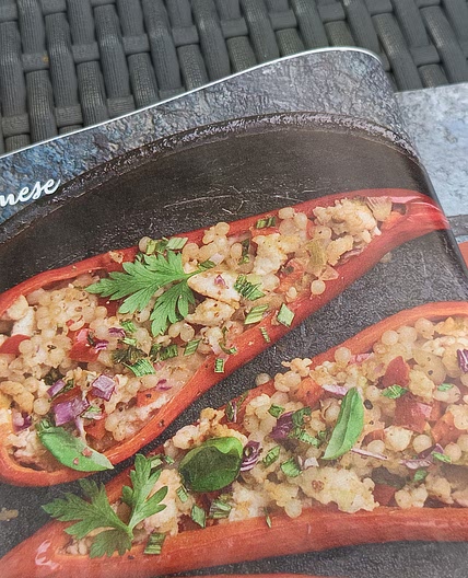Peperoni con cous cous e verdure