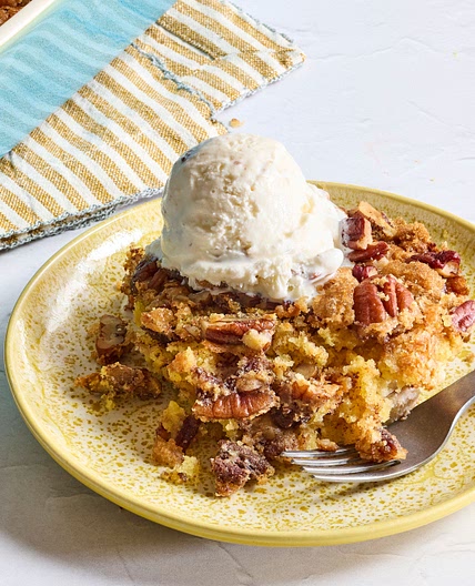 This Banana Bread Dump Cake Is So Easy, It Practically Makes Itself