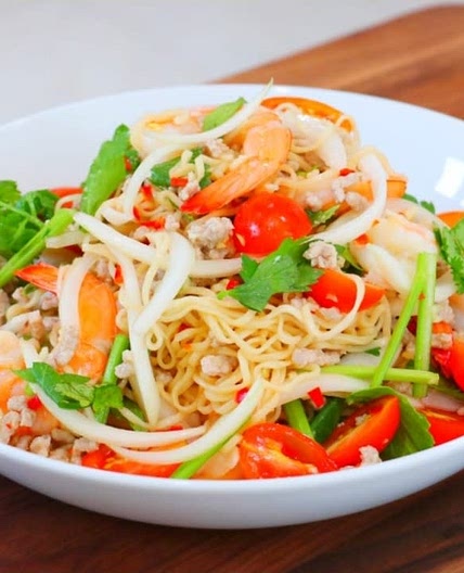Thai Instant Noodle Salad (Yum Mama)