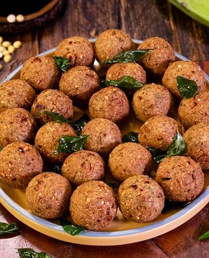 Vazhakkai Kola Urundai