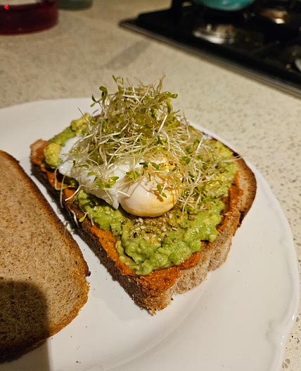 Smashed Avo and Pesto Sandwich