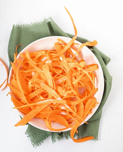 Hormone Balancing Raw Carrot Salad | From the Roots