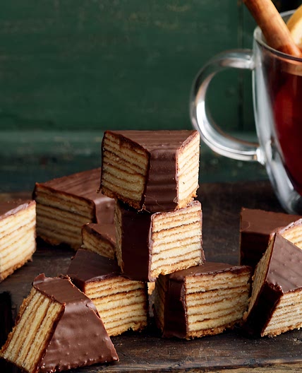 Baumkuchen ohne Marzipan, viel Rum.