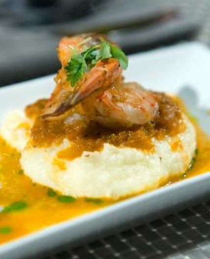Shrimp and Cheese Grits with Tomato Sauce 