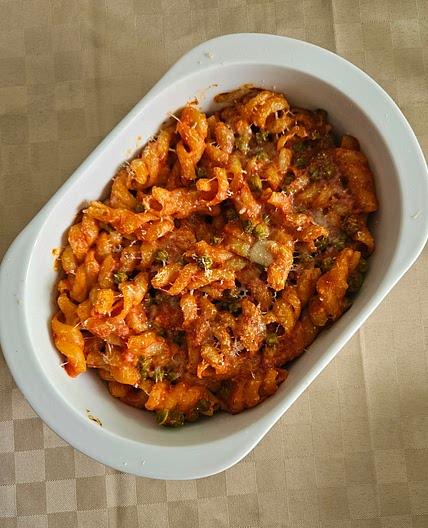 Fusilloni gratinati con sugo ai piselli e besciamella veloce #Microonde #Microwave