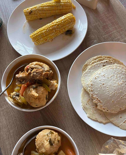 Amanda’s Sopa de Albondiagas