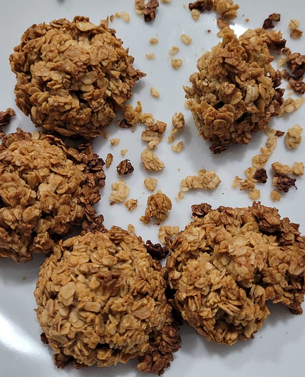 Maple Peanut Butter Granola Bites