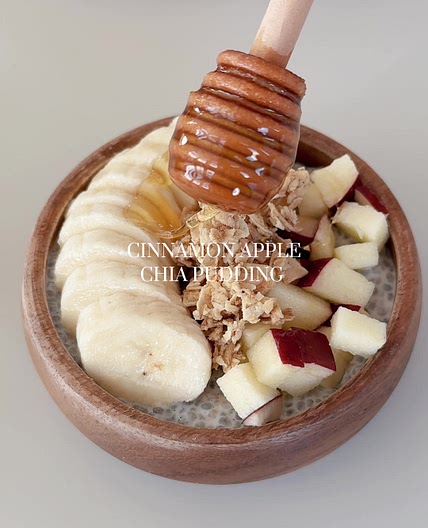 Easy Cinnamon Apple Chia Seed Pudding