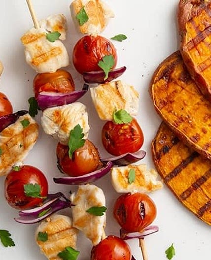 Brochettes de poulet grillé au BBQ