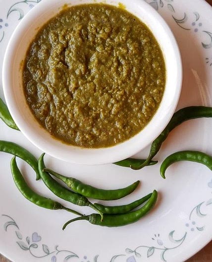 हरी मिर्च की तीखी चटनी (hari mirch ki tikhi chutney recipe in Hindi)