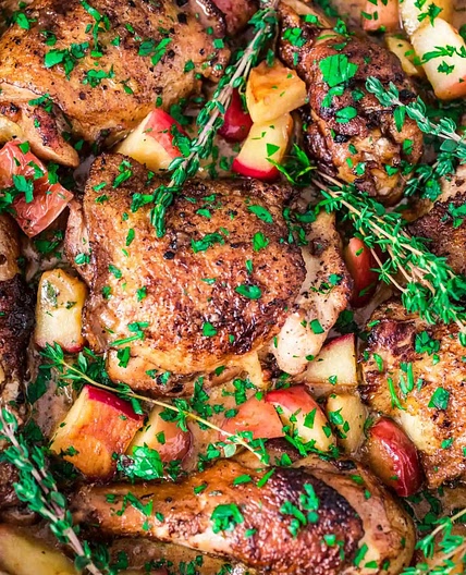 Poulet Vallée d’Auge (Poulet crémeux aux pommes)