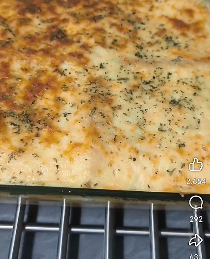 Pastel de atún y bechamel.