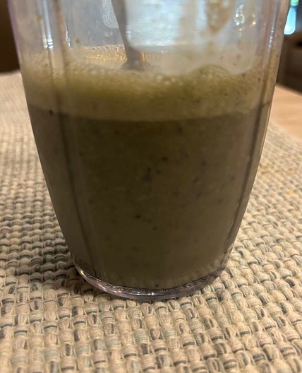 Kale and Fruit Smoothie 