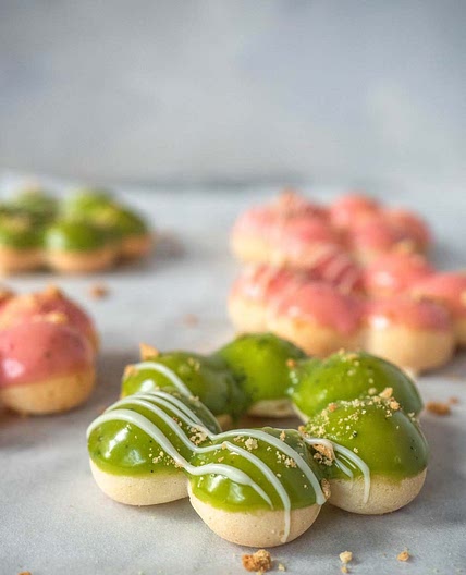 Baked Mochi Donuts with Strawberry and Matcha Glaze