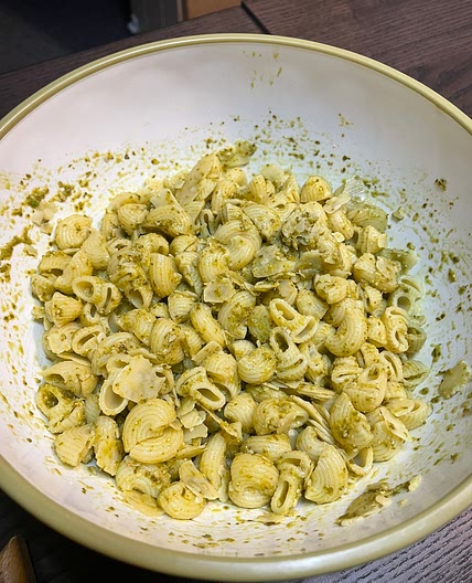 Salade de pâte au pesto