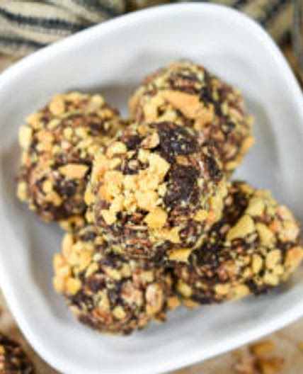 Chocolate Peanut Butter Oatmeal Balls