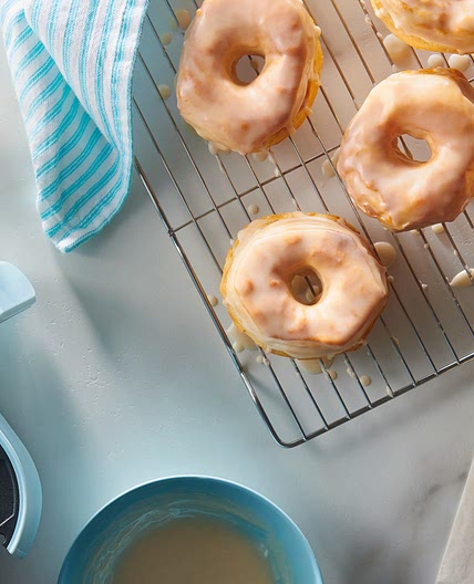 Air Fryer Glazed Doughnuts