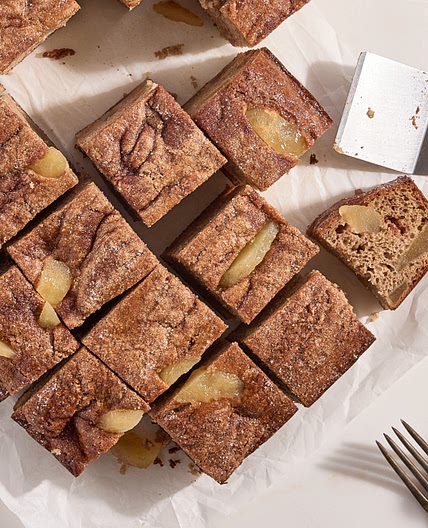 Easy Apple Cake