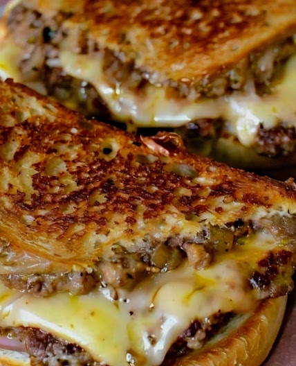 Beef Mince and Bell Pepper Sandwich