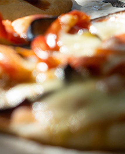 Ana's Waldorf BBQ Pizza Bianca