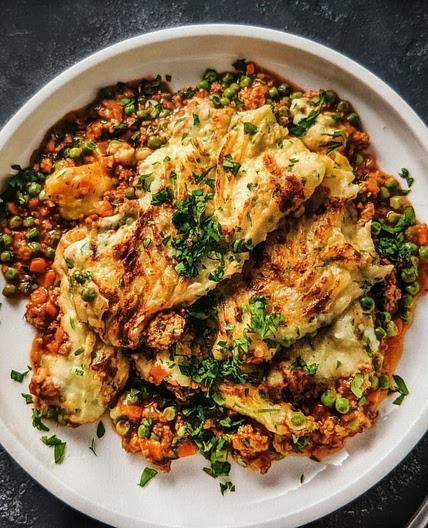 Easy Cottage Pie with Cheesy Cheddar Mashed Potatoes