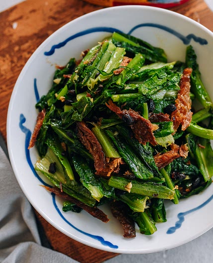 Fried Dace with Stir-fried Greens