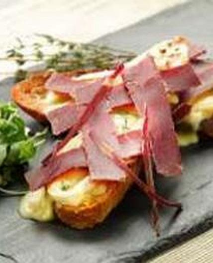 Bruschetta de Reblochon de Savoie