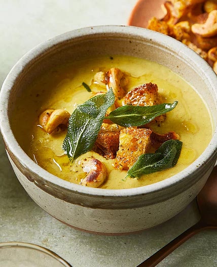 Roasted cauliflower & cashew soup with chaat masala croutons