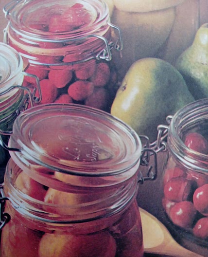 Canned apricots and persimmons