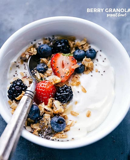 Breakfast Yogurt Bowl