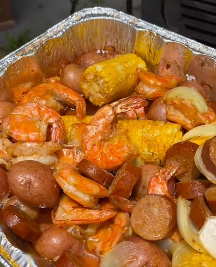 Shrimp boil on the grill