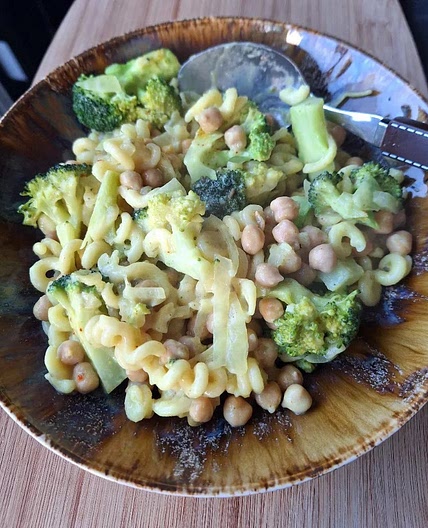 One pot pasta aux brocolis et pois chiches