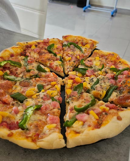 Shrimps pizza