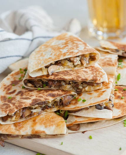 Mushroom quesadilla with caramelized onions
