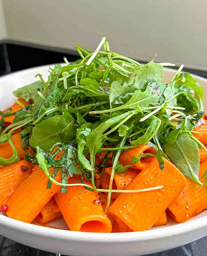 Roasted Red Pepper Feta Pasta