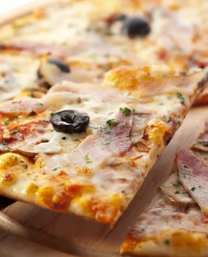 Low-Carb Keto Chicken Crust Pizza Recipe