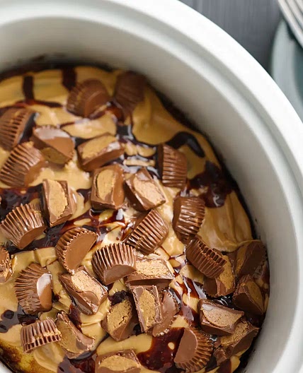 Slow-Cooker Reese's™ Peanut Butter Cup Swirl Cake