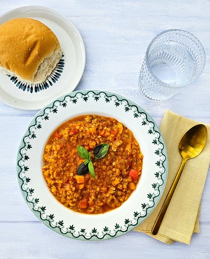 Hearty Vegan Red Pepper and Red Lentil Soup Recipe